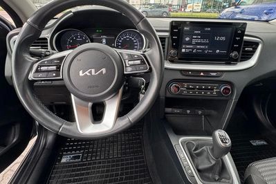 Kia Ceed 1.5 T-GDI M
