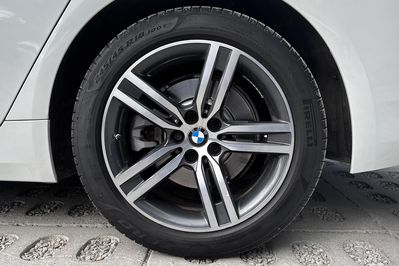 BMW Seria 5 520i mHEV