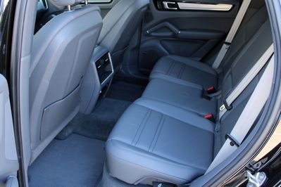 Porsche Cayenne Platinum Edition
