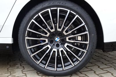BMW Seria 7 740d xDrive M Sport