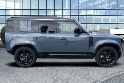 Land Rover Defender 130 3.0 D250 mHEV X-Dynamic SE