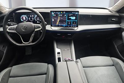 Volkswagen Passat 1.5 TSI  DSG