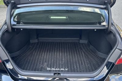 Toyota Camry 2.5 Hybrid Comfort CVT