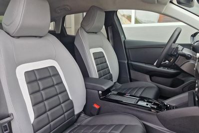 Citroen C4 Max EAT8 1.2 PureTech
