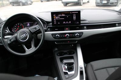 Audi A4 35 TFSI mHEV S tronic