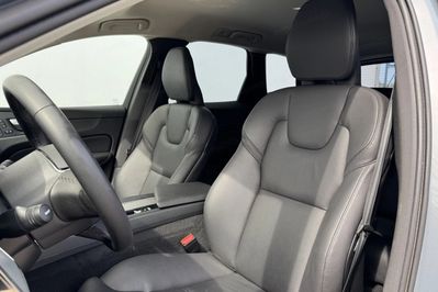 Volvo XC60 B4 D AWD Plus Dark