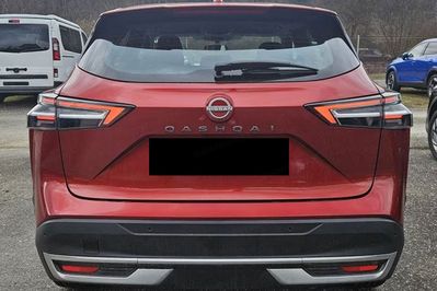 Nissan Qashqai Acenta 1.3 DIG-T mHEV MT 2WD