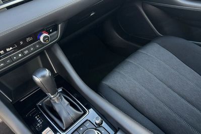 Mazda 6 2.0 Center-Line