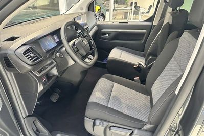 Opel Zafira Life Extra Long L2H1 Business AT8