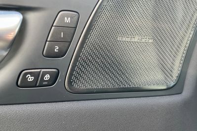 Volvo XC60 T8 Plug-In Hybrid AWD Plus Bright
