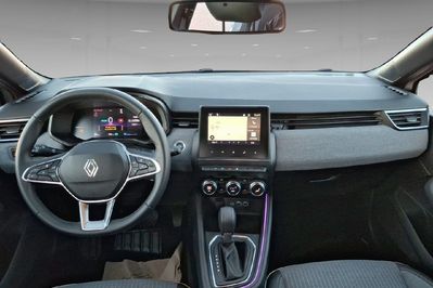 Renault Clio Techno 1.6 E-Tech Hybrid AT