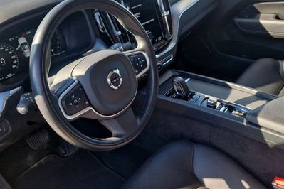 Volvo XC60 B4 D AWD Momentum Pro