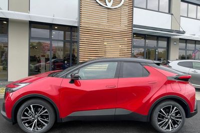 Toyota C-HR Executive 2.0 Plug-in Hybrid Dynamic Force