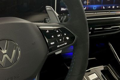 Volkswagen Golf R 2.0 TSI 4Motion DSG