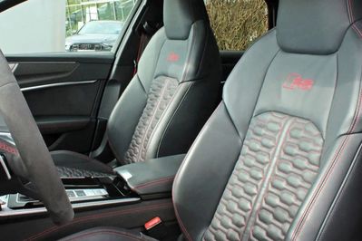 Audi A6 RS6 TFSI quattro Performance
