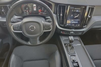Volvo XC60 T4 Momentum Pro
