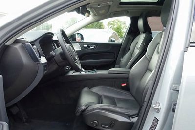 Volvo XC60 B5 B AWD Ultra Dark aut