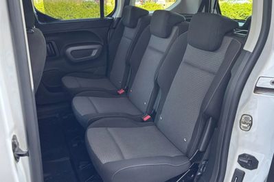 Toyota Proace City Verso 1.2 d-4T Family