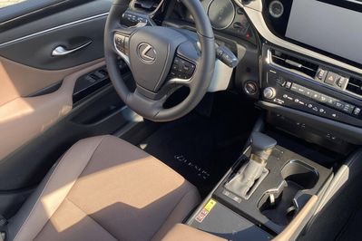 Lexus ES 300h Business Edition 2.5 E-CVT