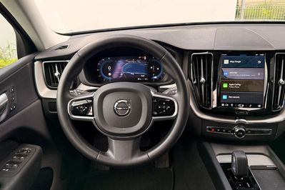 Volvo XC60 B4 B Plus Dark aut