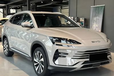 BYD Seal U DM-i  Design AWD