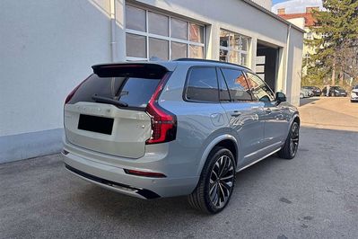 Volvo XC90 T8 AWD Plug-In Hybrid Ultra Dark