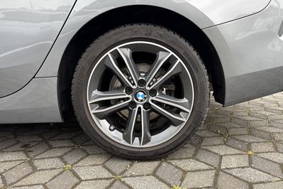 BMW Seria 2 218i Sport Line