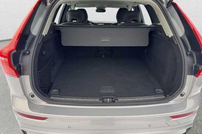 Volvo XC60 B5 B AWD Plus Dark aut