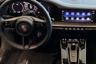 Porsche 911 Carrera Cabriolet