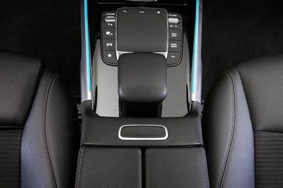 Mercedes GLB 200