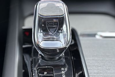 Volvo XC60 T6 Plug-In Hybrid AWD Plus Dark aut