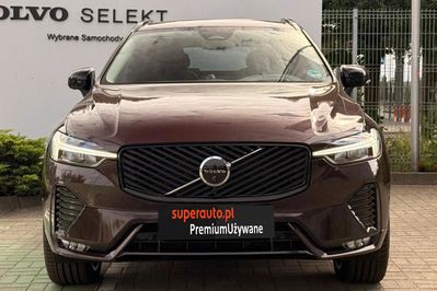 Volvo XC60 B5 B AWD Ultra Dark