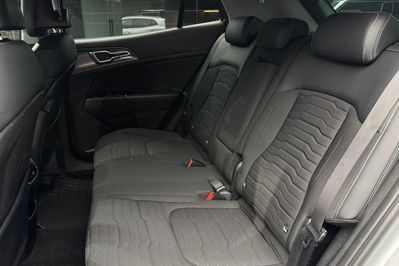 Kia Sportage 1.6 T-GDI HEV Business Line 4WD