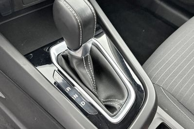 Renault Arkana Evolution 1.6 E-Tech Hybrid AT