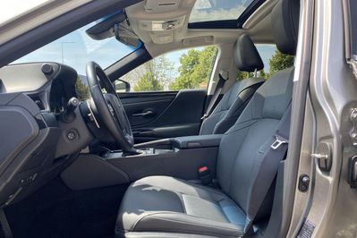 Lexus ES 300h Business Edition