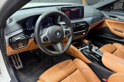 BMW Seria 5 518d M Sport
