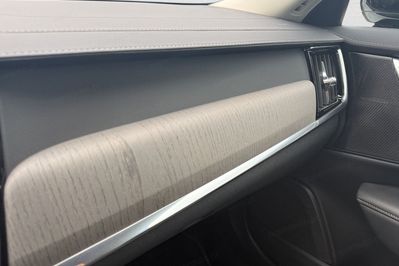 Volvo V90 T6 AWD Plug-In Hybrid Plus Dark
