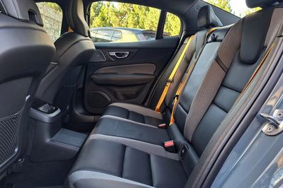 Volvo S60 T8 AWD Plug-In Hybrid Polestar Engineered