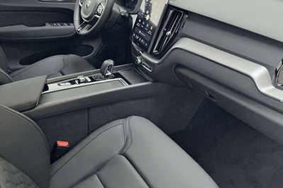 Volvo XC60 B5 AWD Core