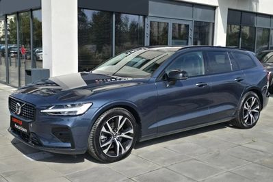 Volvo V60 B4 B Plus Dark