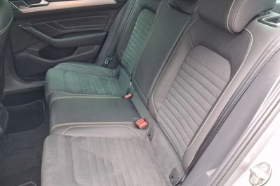 Volkswagen Passat 2.0 TDI 4Mot. DSG