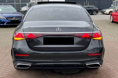 Mercedes Klasa E 200 4-Matic AMG