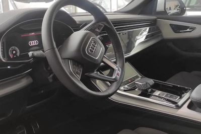 Audi Q8 45 TDI mHEV quattro Tiptronic