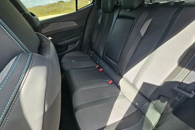 Peugeot 408 1.2 Puretech Mhev Allure S&S&E-DCS6