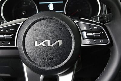 Kia Ceed 1.5 T-GDI Business Line DCT