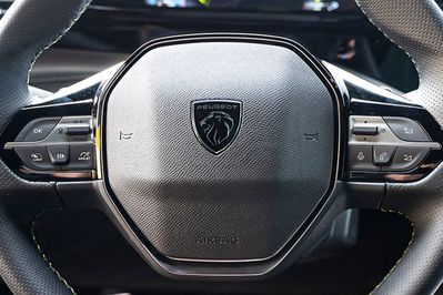 Peugeot 408 GT e-DCS 1.2 mHEV