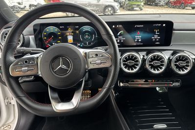 Mercedes CLA 200 AMG Line
