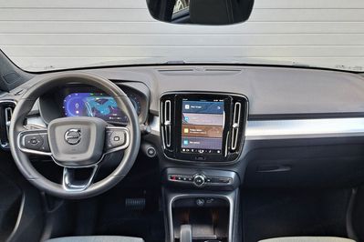 Volvo XC40 B3 Plus Dark aut
