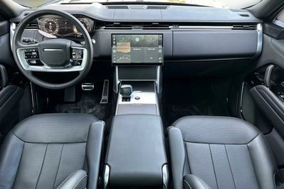 Land Rover Range Rover 4.4 V8 P615 mHEV SV
