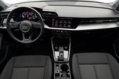 Audi A3 35 TFSI mHEV S tronic